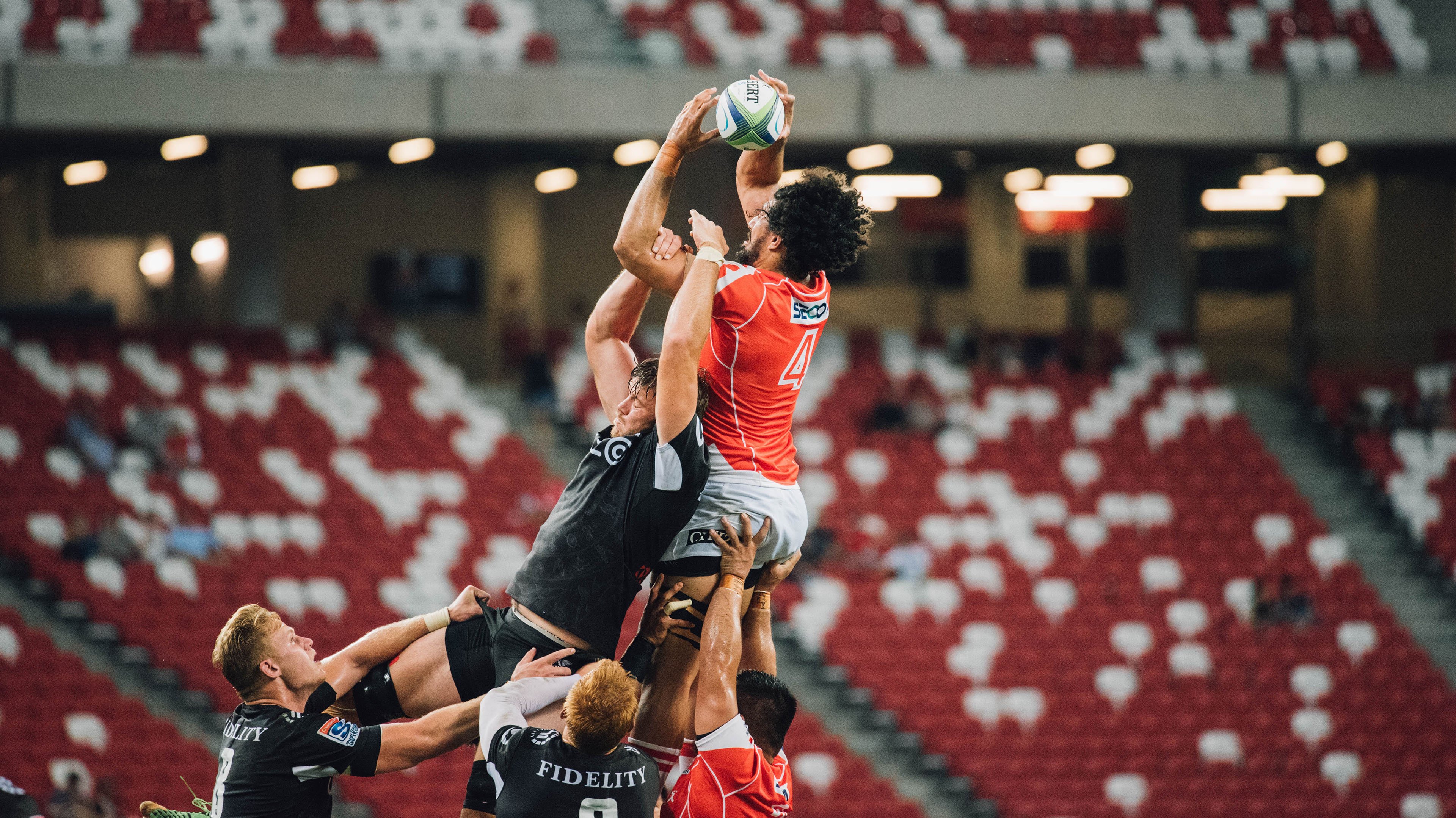 线上“长桌工作人群颈椎保卫战” 统一完成肩颈操